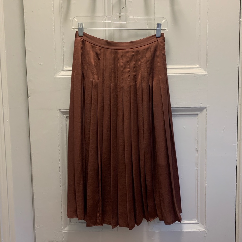 Aritzia Little Moon Olyra Pleated Skirt Size 6